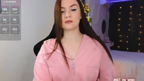 Snapshot of maria_shy_lii chatting on December 15, 5:13 am maria_shy_lii online show from December 15, 5:13 am