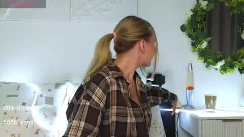 Snapshot of maria_shy_lii chatting on September 10, 9:09 am maria_shy_lii online show from September 10, 9:09 am