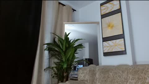 mariaa_antonia1 online show from December 9, 4:45 am