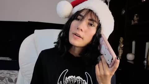 Maria online show from November 9, 7:34 pm