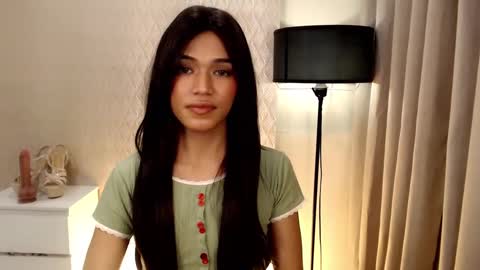 Snapshot of mariah_clara chatting on February 16, 6:32 pm mariah_clara online show from February 16, 6:32 pm