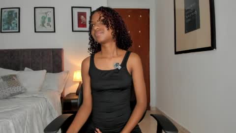 Mariana online show from April 21, 1:42 am