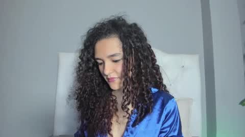 Snapshot of marian_skinny chatting on January 4, 12:59 am Marian online show from January 4, 12:59 am