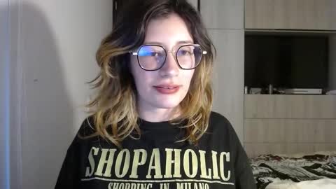 Mariana online show from December 17, 6:09 pm