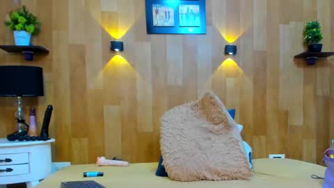 Snapshot of mariana_aangel chatting on February 9, 5:33 pm Mariana Angel online show from February 9, 5:33 pm