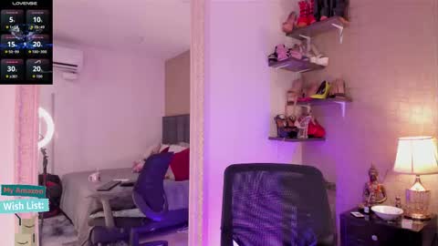 Mar y online show from November 21, 3:22 pm