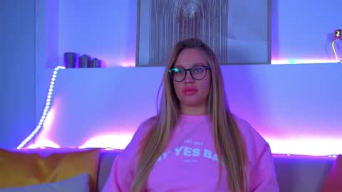 Maria online show from February 9, 6:26 pm