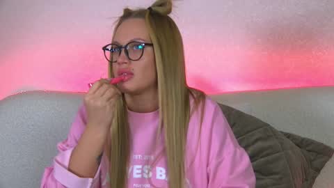 Maria online show from February 26, 1:19 pm