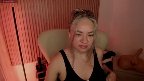 Marian Love  online show from January 26, 11:06 am