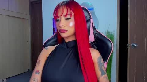 Snapshot of marianne__ chatting on December 1, 3:55 am M A R I A N E online show from December 1, 3:55 am