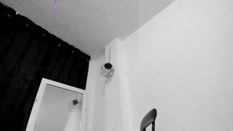 Snapshot of mariannelove77 chatting on March 3, 11:03 pm marianne online show from March 3, 11:03 pm