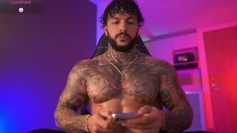 Snapshot of mariano_costa chatting on November 2, 5:10 am Mariano Costa online show from November 2, 5:10 am