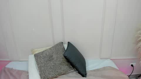 Maria Pettit online show from February 26, 11:31 am