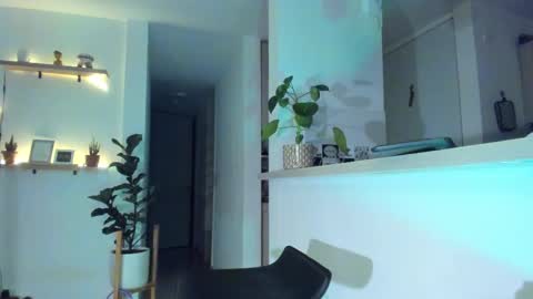 mariascarlett online show from February 18, 1:10 am