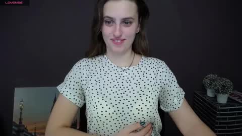 Snapshot of mariatess_ chatting on January 2, 4:56 pm Mariia online show from January 2, 4:56 pm