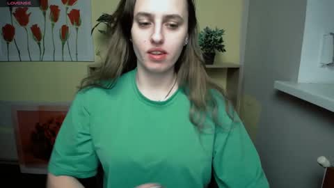 Snapshot of mariatess_ chatting on January 19, 2:49 pm Mariia online show from January 19, 2:49 pm