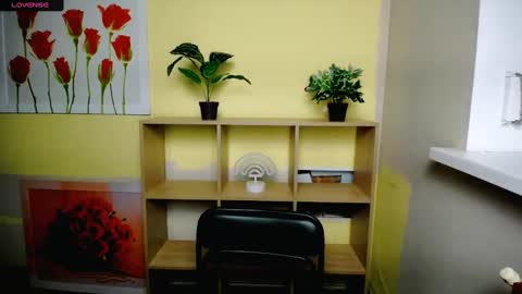 Snapshot of mariatess_ chatting on March 12, 2:45 pm Mariia online show from March 12, 2:45 pm