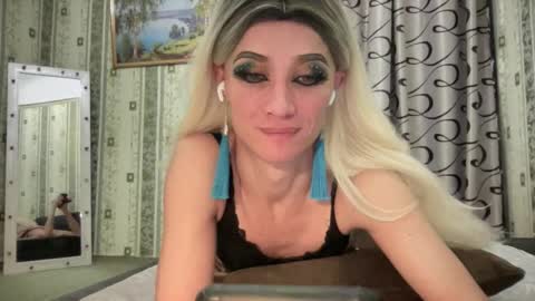 Snapshot of maridekoks chatting on February 6, 7:07 pm Mari online show from February 6, 7:07 pm