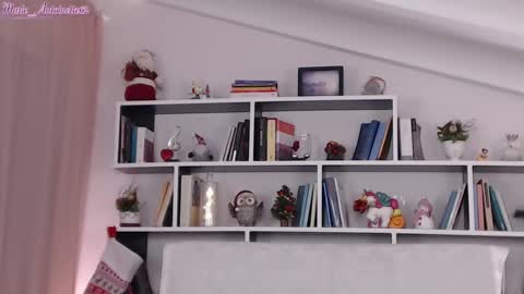 Snapshot of marie_antoinette62 chatting on January 1, 7:32 pm Maria online show from January 1, 7:32 pm