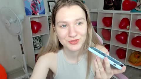 Snapshot of mariel_brown chatting on February 12, 1:59 pm mariel_brown online show from February 12, 1:59 pm