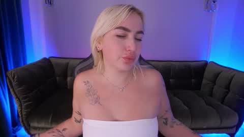 Snapshot of mariellavv chatting on September 18, 12:40 pm Mariella online show from September 18, 12:40 pm