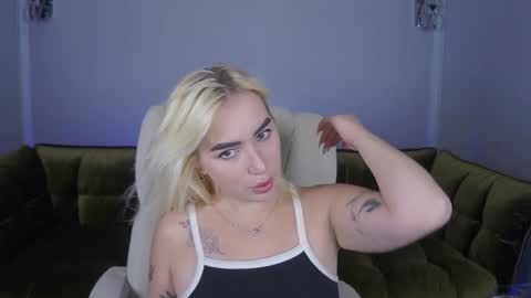 Snapshot of mariellavv chatting on September 22, 12:29 pm Mariella online show from September 22, 12:29 pm