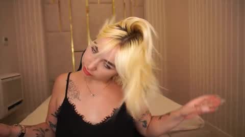 Snapshot of mariellavv chatting on September 24, 1:36 pm Mariella online show from September 24, 1:36 pm