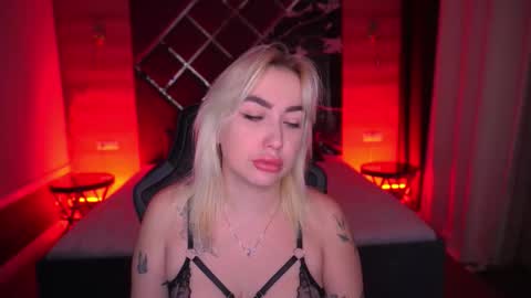 Snapshot of mariellavv chatting on October 19, 7:36 pm Mariella online show from October 19, 7:36 pm