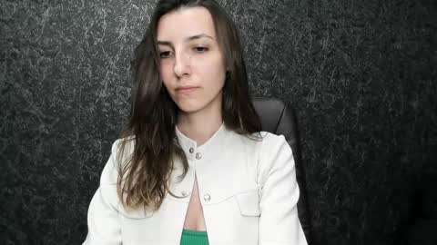 marielleanker online show from September 17, 5:53 am