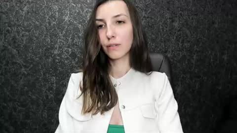 marielleanker online show from September 30, 2:11 pm