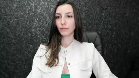 marielleanker online show from October 8, 11:52 am