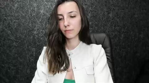 marielleanker online show from October 9, 3:43 pm