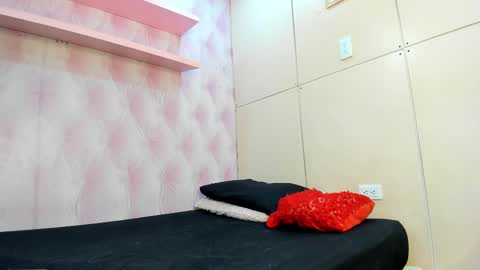 Snapshot of mariemyller chatting on September 29, 12:32 pm Marie online show from September 29, 12:32 pm