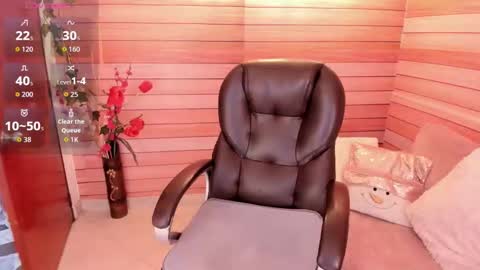 Snapshot of marien_thomson_ chatting on November 23, 2:28 pm Marien online show from November 23, 2:28 pm