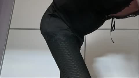 Snapshot of mariets420 chatting on October 18, 12:17 pm mariets420 online show from October 18, 12:17 pm