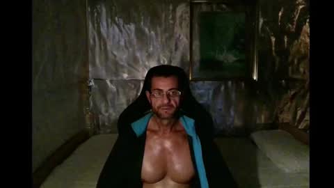 Snapshot of mariettee chatting on February 27, 1:17 pm Djpegasus online show from February 27, 1:17 pm