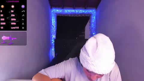 Snapshot of mariiana_hasper chatting on December 6, 2:46 am Mariana Hasper online show from December 6, 2:46 am