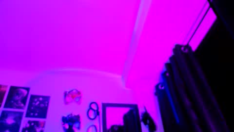 Snapshot of mariiana_velezz chatting on December 4, 11:35 pm mariiana_velezz online show from December 4, 11:35 pm