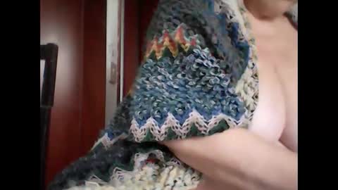 Snapshot of marilu64 chatting on January 25, 1:41 pm marilu64 online show from January 25, 1:41 pm
