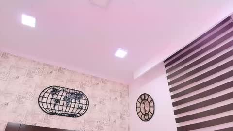 MARIYLN BLAKE  online show from November 15, 1:29 pm