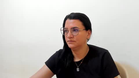 Snapshot of marilyn_garcia chatting on November 1, 3:14 pm MARILYN SEXY online show from November 1, 3:14 pm