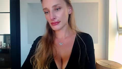 Snapshot of marilyndevilish chatting on September 9, 4:28 pm MarilynDevilish online show from September 9, 4:28 pm