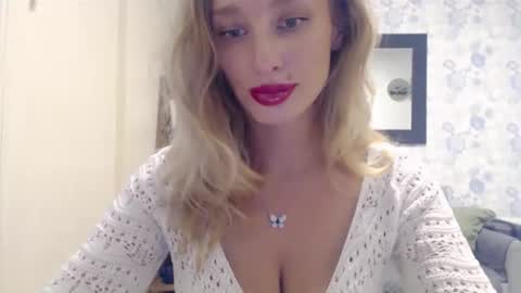 Snapshot of marilyndevilish chatting on November 4, 7:51 am MarilynDevilish online show from November 4, 7:51 am