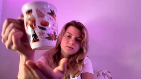 Snapshot of marilynnstoutt chatting on December 2, 12:54 pm Esma online show from December 2, 12:54 pm