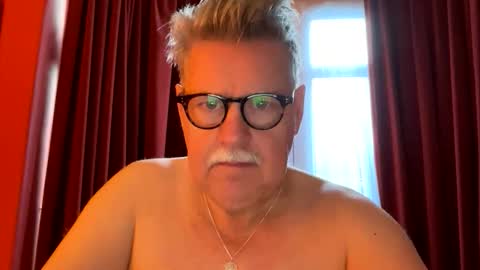 Snapshot of marin50 chatting on October 29, 8:16 am marin50 online show from October 29, 8:16 am