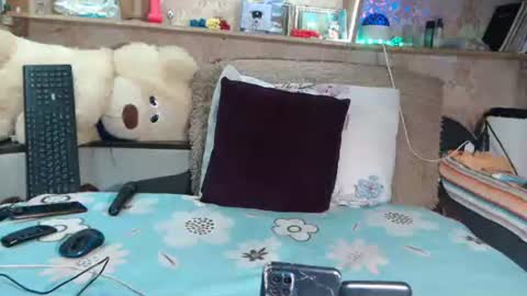 Snapshot of marinka_ chatting on March 7, 3:28 pm marinka_ online show from March 7, 3:28 pm