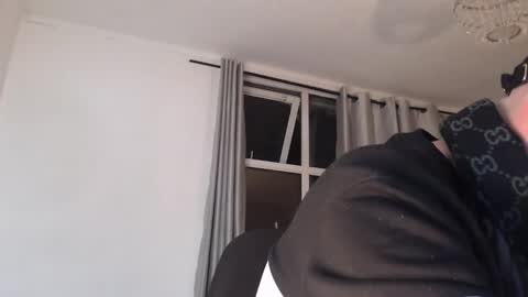 marinocalito online show from December 5, 4:58 pm