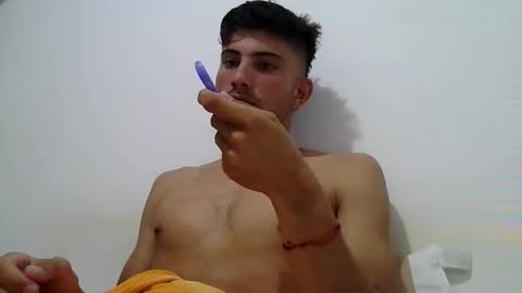 Snapshot of mariobrosss517470 chatting on March 11, 2:54 am mariobrosss517470 online show from March 11, 2:54 am