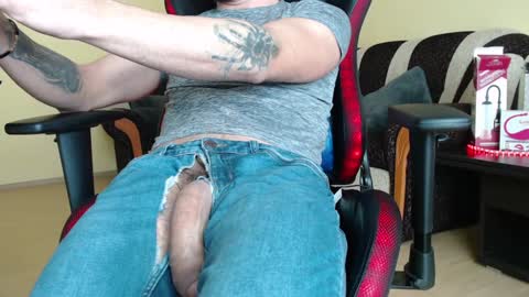 Snapshot of marioslim chatting on January 11, 10:40 am marioslim online show from January 11, 10:40 am