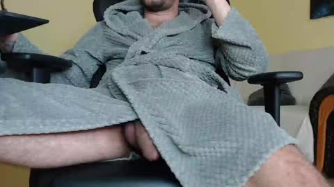 Snapshot of marioslim chatting on February 4, 11:16 am marioslim online show from February 4, 11:16 am